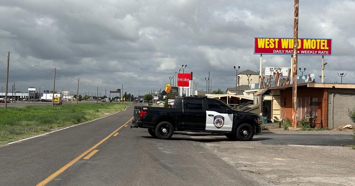 At least 1 killed, 9 hospitalized in Texas mass shooting; suspect dead